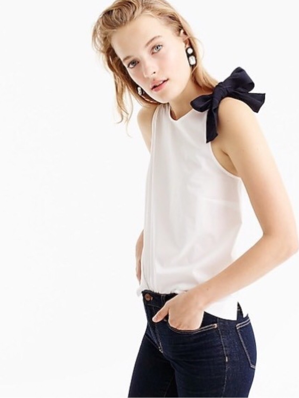 🌻 2/$10 J. Crew sleeveless Blouse white with black bow 100% cotton size 6